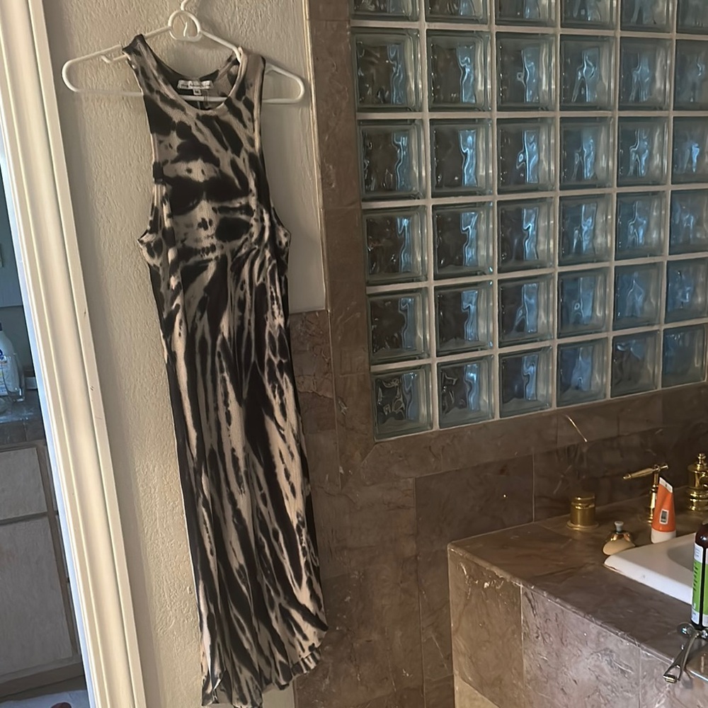 Stylish Black and White Tie-Dye Dress